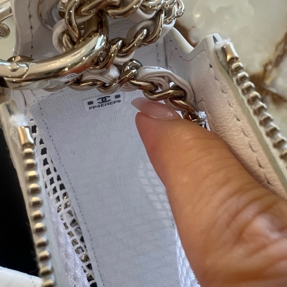 Chanel 2025 White Mesh with chain Shoulder Bag - Picture 7 of 9